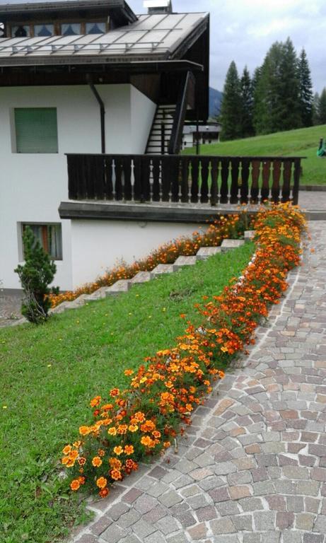 Ciasa Nonna Bon Bon Hotell Cortina dʼAmpezzo Exteriör bild
