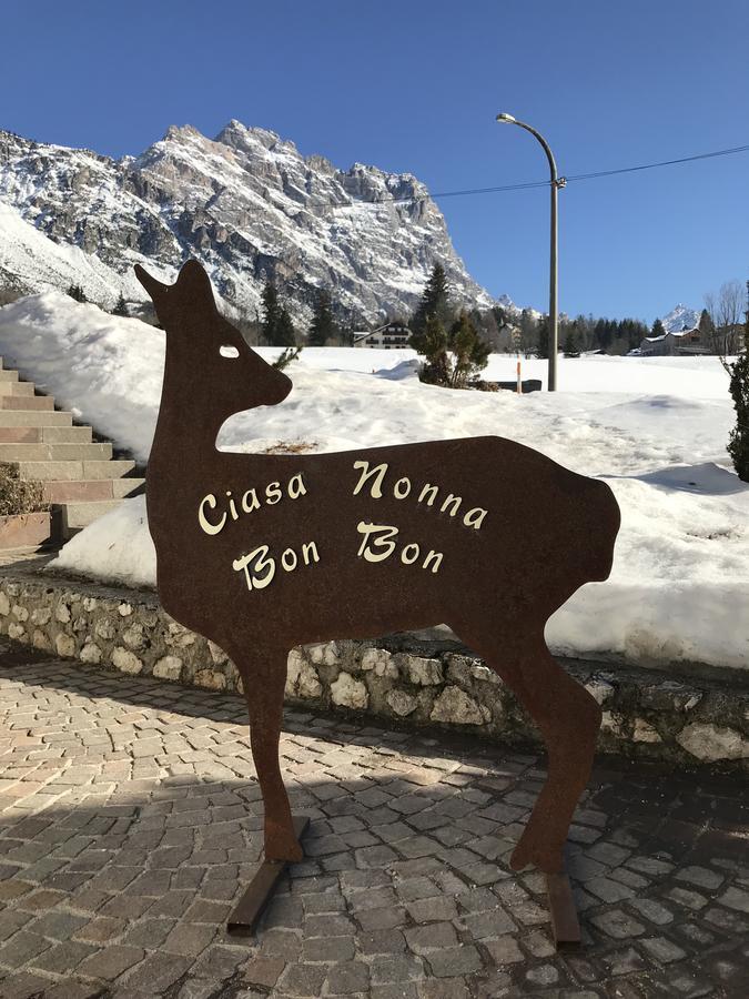 Ciasa Nonna Bon Bon Hotell Cortina dʼAmpezzo Exteriör bild